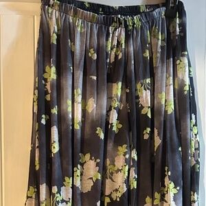 092 NWOT Sheer Floral Local CelebrityWide Leg Pants Oversized Small